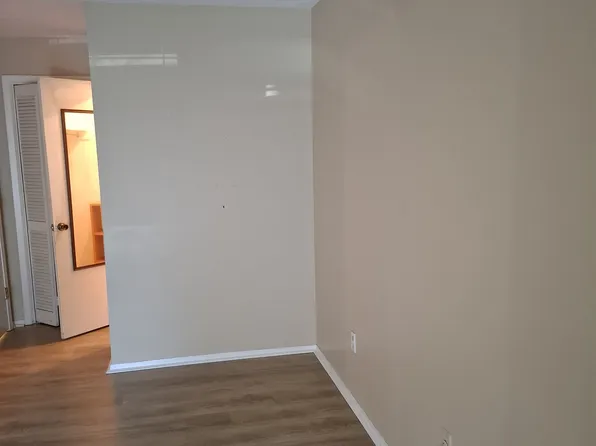 801 Woodcliff Dr, Sandy Springs, GA 30350