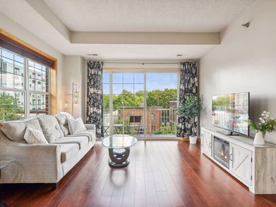 3310 Nicollet Ave UNIT 302, Minneapolis, MN, 55408