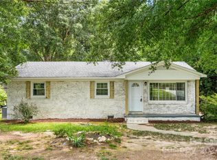 963 Greenbriar Dr, Lancaster, SC 29720