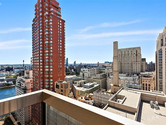 4th image of 515 E 72nd St APT 28G