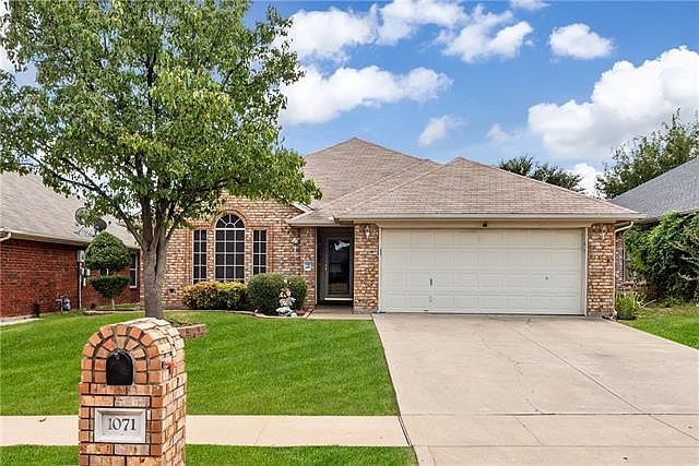 1st image of 1071 Roundrock Dr