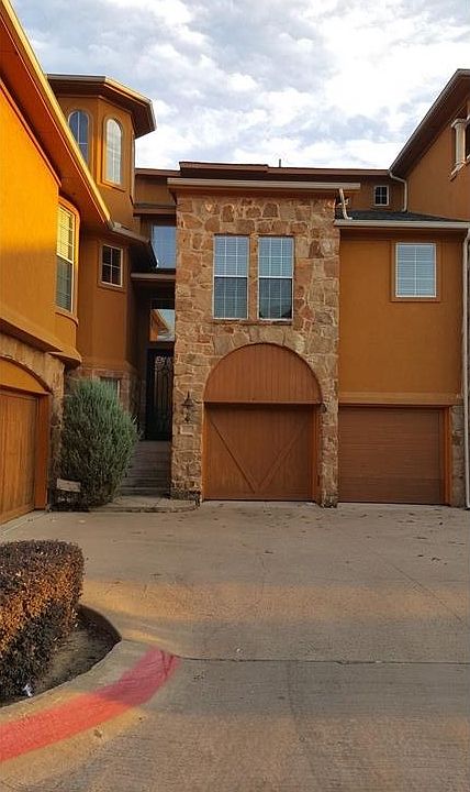 3 Story Townhouse 4/2.2/2