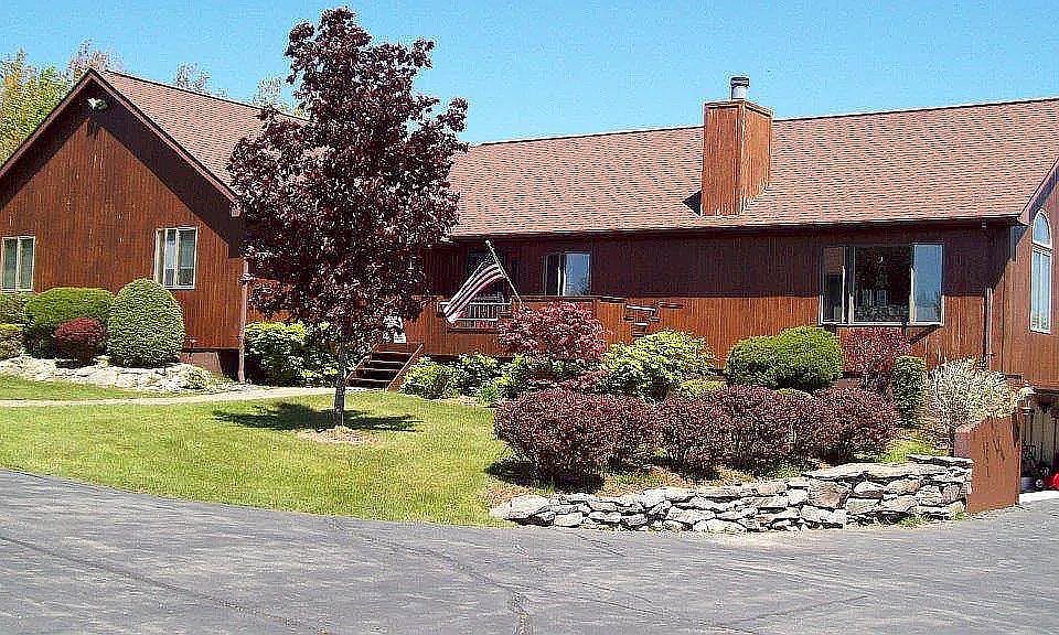 1st image of 40 Skyview Dr