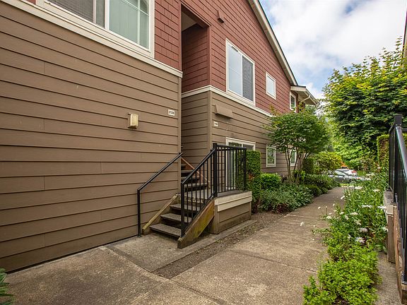 3rd image of 2130 Palisade Blvd #C-6