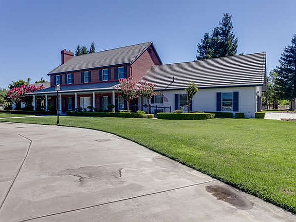 2nd image of 8572 River Oaks Dr