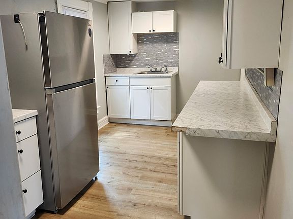 2nd image of 20 Baldwin Ave #2