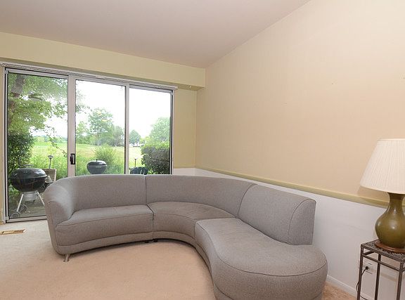 5th image of 84 Golfview Dr
