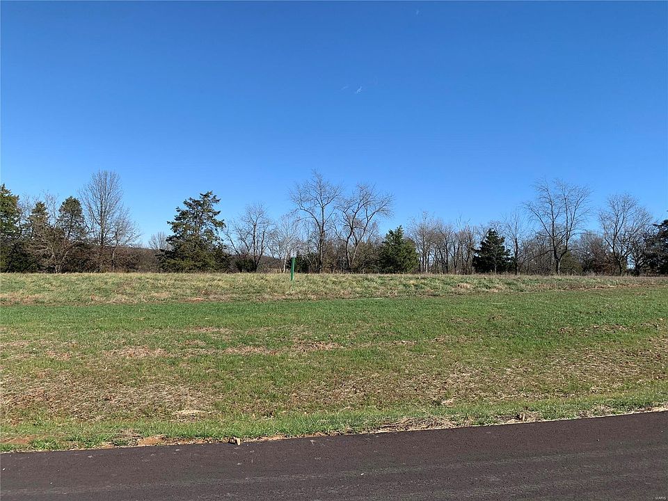 2nd image of 370 Longview Meadows Dr
