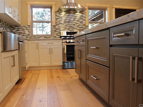 2nd image of 569 Waynoka Ln