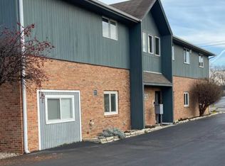 84 W Belvidere Rd, Grayslake, IL 60030