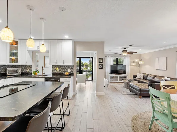 2700 NE 56 Court #4B, Fort Lauderdale, FL 33308
