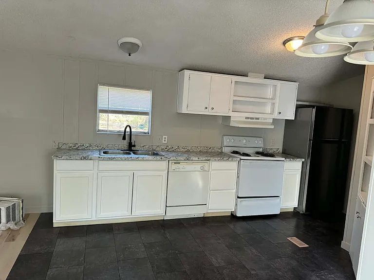 204 Pinnacle Way — Photo 10