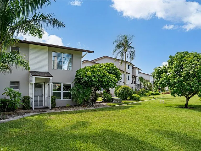 180 Cypress Way E #B212 — Photo 32