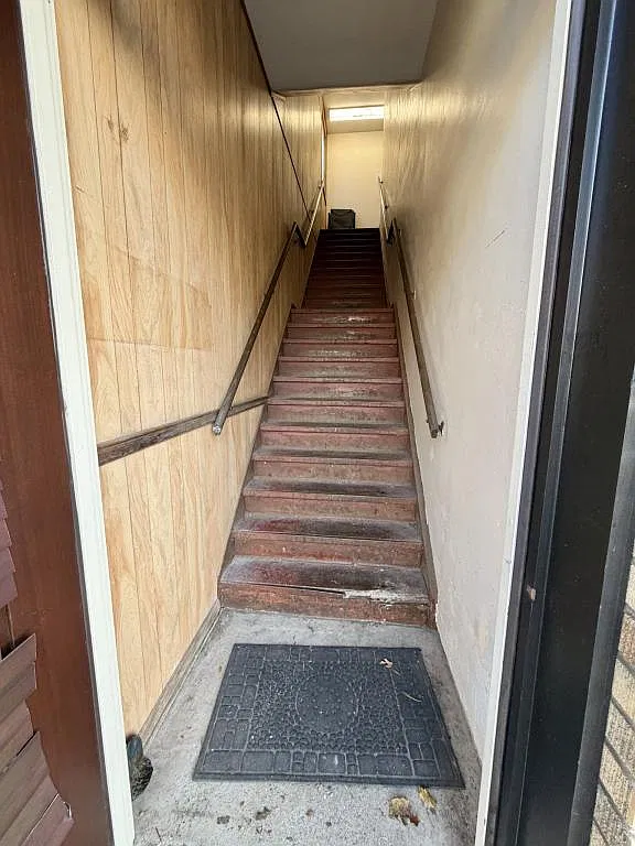 310 Vine Ave — Photo 2