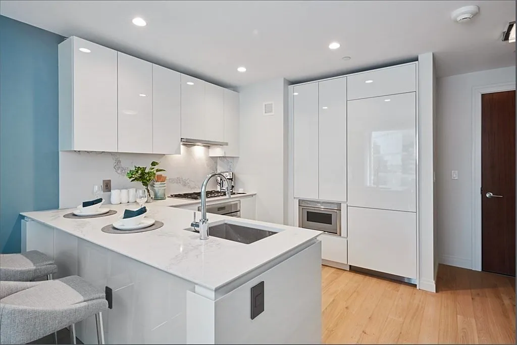 1 bed, 1.0 bath, 672 sqft, $5,500 — Photo 3