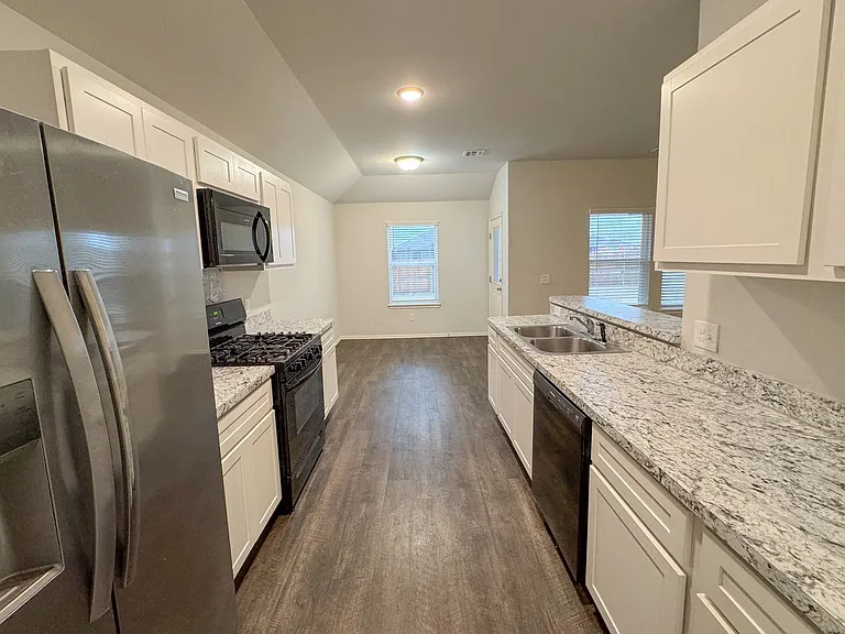 1109 S Appaloosa Ln — Photo 4