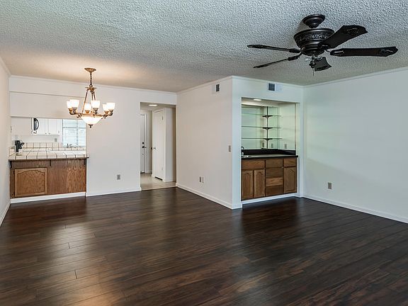5th image of 238 Wales Dr