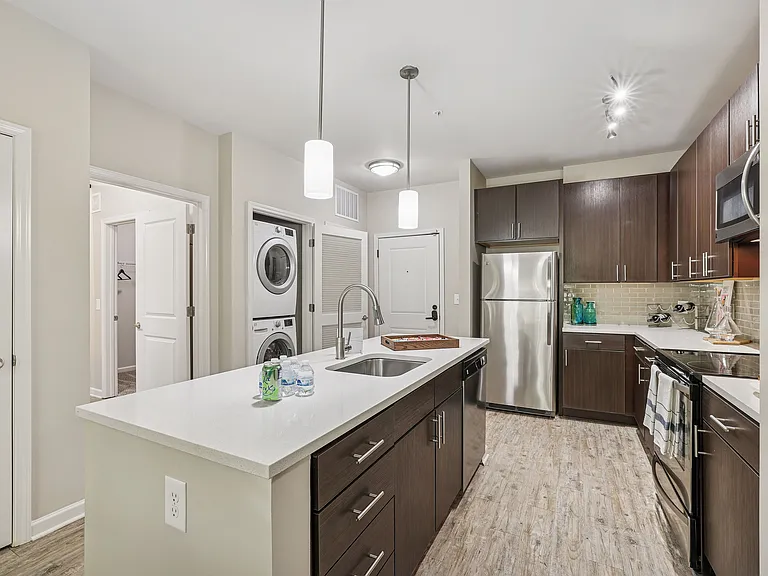 Blaine Buckhead West — Photo 1