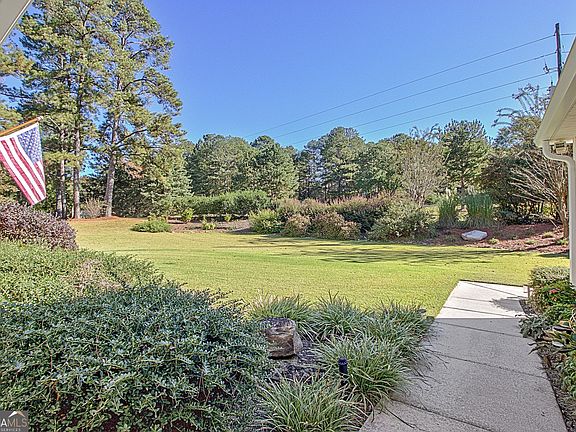 4th image of 1040 Bob Smith Rd