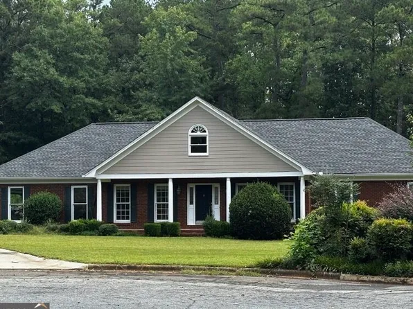 560 Saddle Crest Dr, Roswell, GA 30075