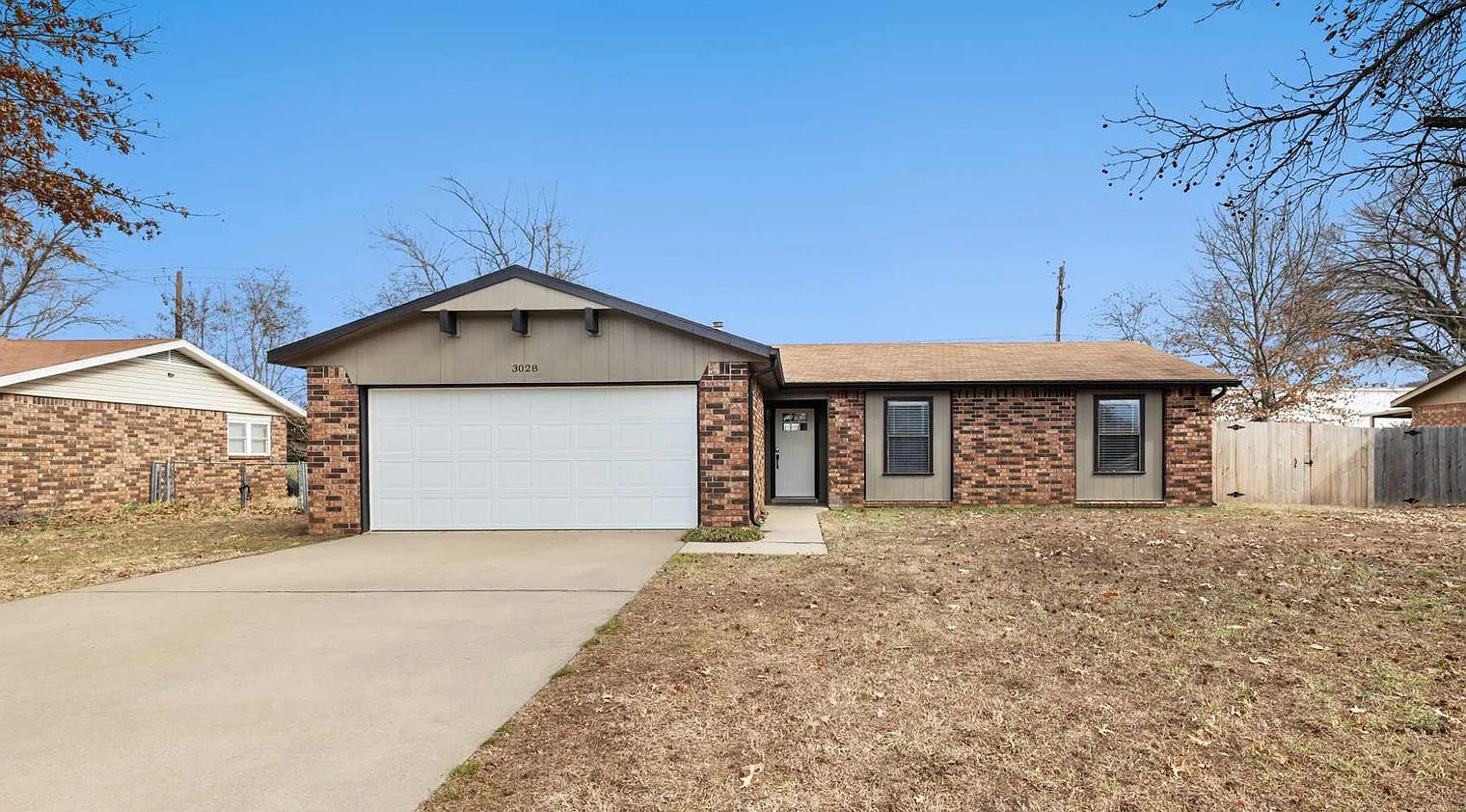 3 bed, 2.0 bath, 1248 sqft, $4,266 — Photo 3
