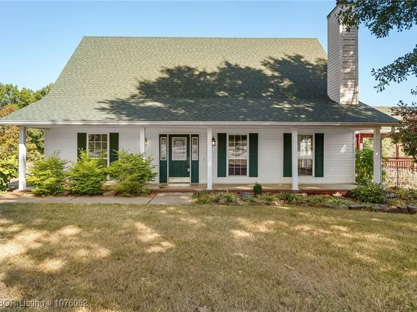 2250 Chapman Ct, Lavaca, AR 72941