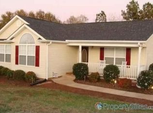 118 Dace Dr, Pickens, SC 29671