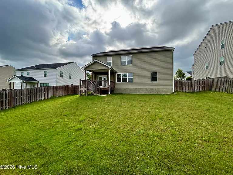 240 Callahan Dr — Photo 23