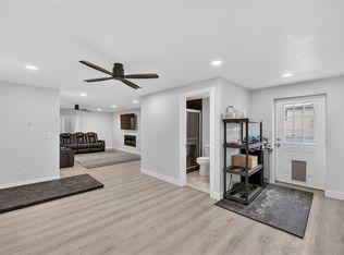 3364 E Bluewater Dr, Eagle Mountain, UT 84005