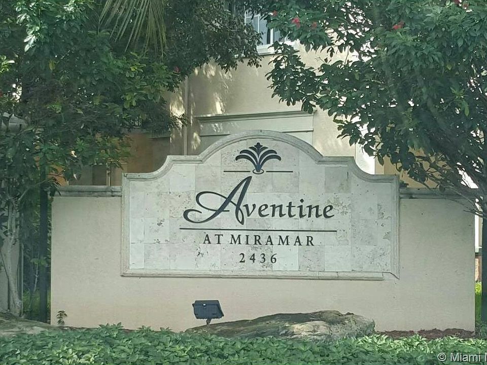 1st image of 2478 Centergate Dr APT 103