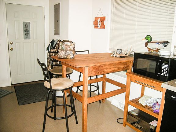 3rd image of 808 W King St APT D