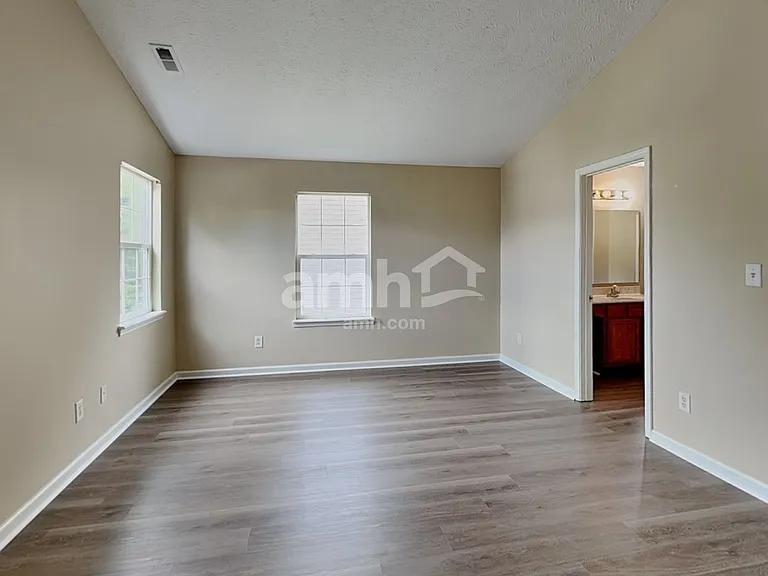 10477 Secretariat Dr — Photo 14