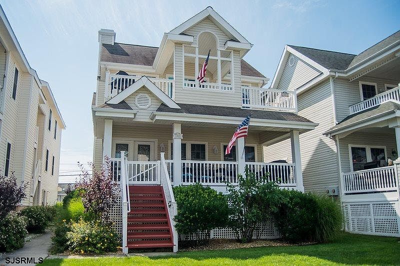 1st image of 1321 Haven Ave #1321