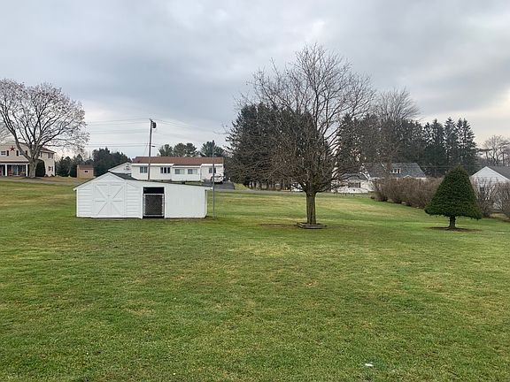 3rd image of 134 2nd Ave