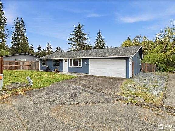 2nd image of 2419 Carlsbad Court