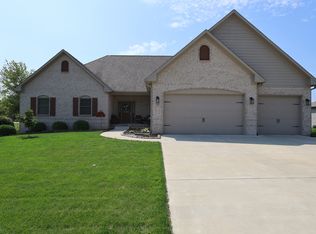 1709 Leicester Dr, Danville, IN 46122