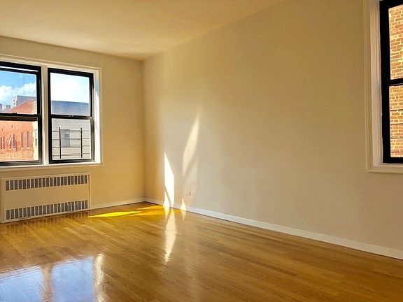 4th image of 9830 67th Ave APT 4E