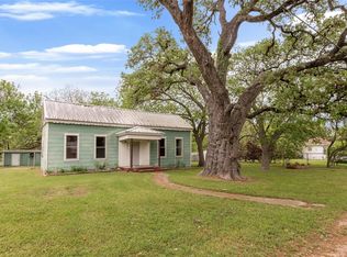 820 N Colorado St, Burton, TX 77835