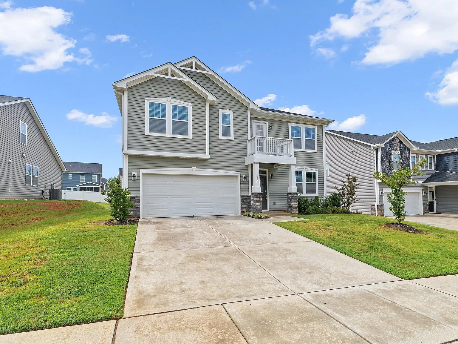 3 bed, 2.5 bath, 2117 sqft, $1,875 — Photo 4
