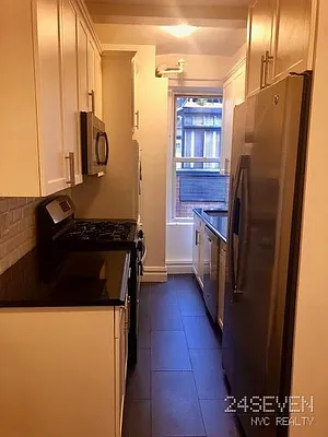 Rented by 24 7 NYC Realty Inc. | media 39