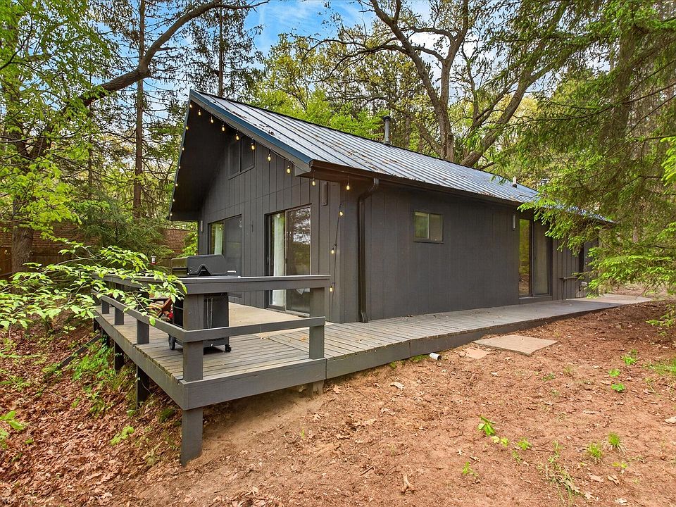 1st image of 3109 Riverbend Trl
