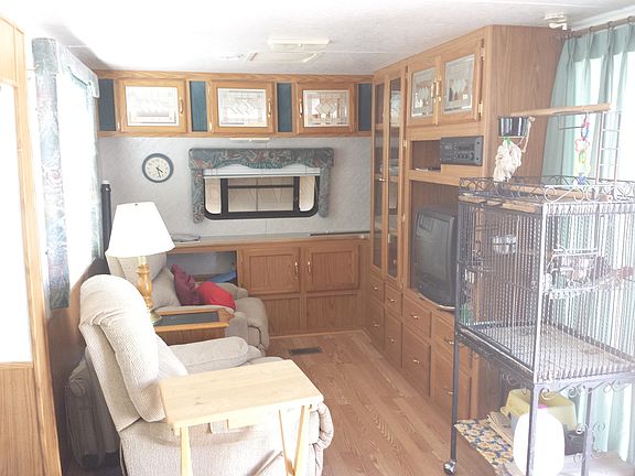 RV trailer LivRm