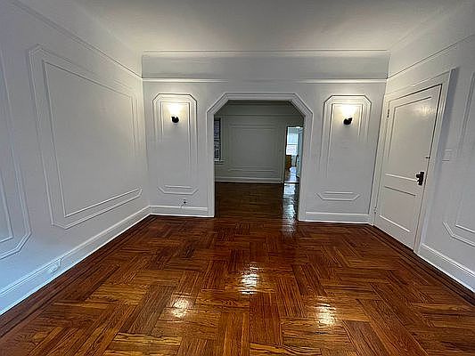 5th image of 47-21 38th St #1