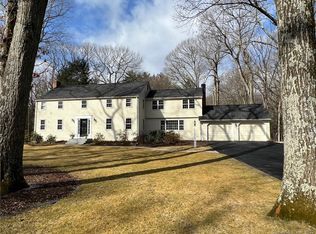 27 Winterset Ln, Simsbury, CT 06070