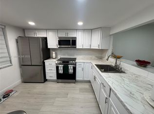 Colony Point 1 Condo, Pembroke Pines, FL 33026