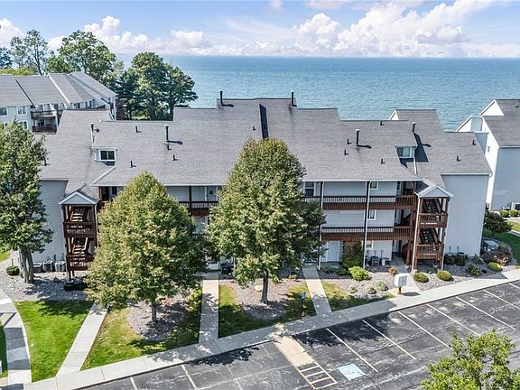 2nd image of 6035 Lake Rd W APT 234