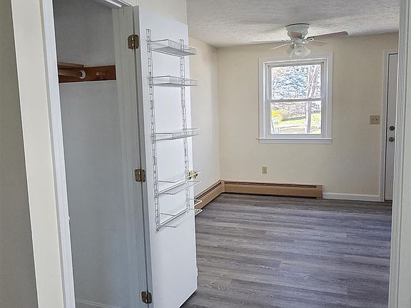 4th image of 35 Westland Ave