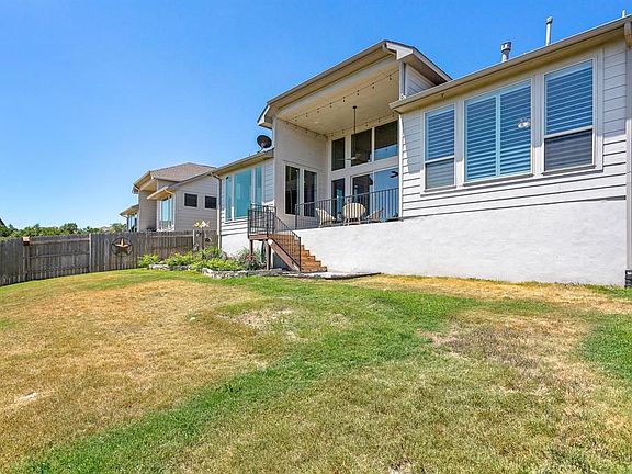 4th image of 585 Dayridge Dr