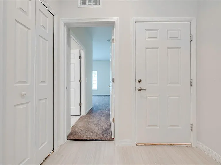 2139 Penny Ln — Photo 15