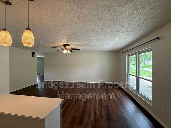3rd image of 4208 Bellemeade Dr